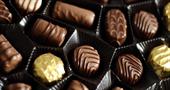 Чем вреден шоколад для женщин? 